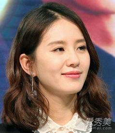 明星被征服,揭秘明星如何被征服的传奇故事