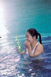 明星浴照,揭秘明星私密浴照背后的故事